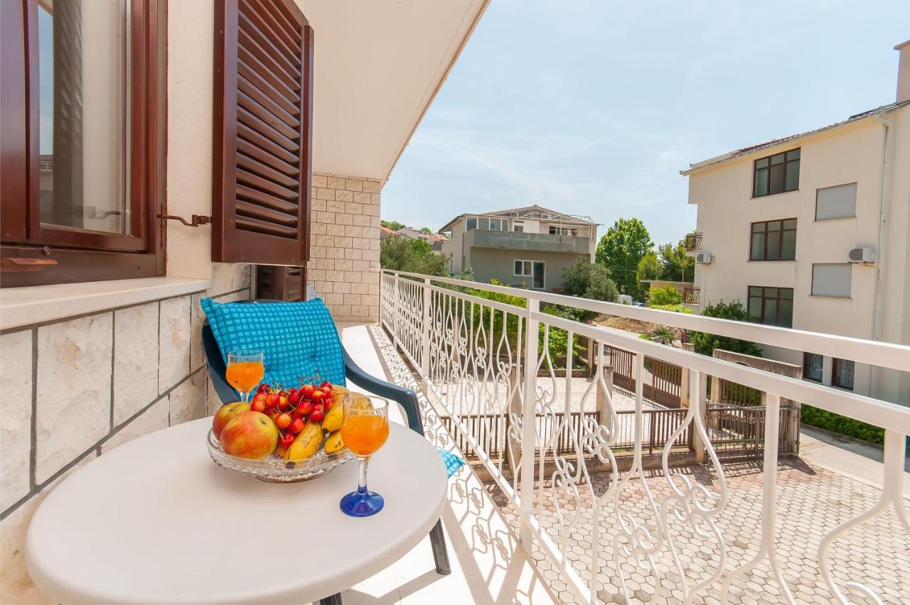 Apartments Ricina Дуги Рат Екстериор снимка