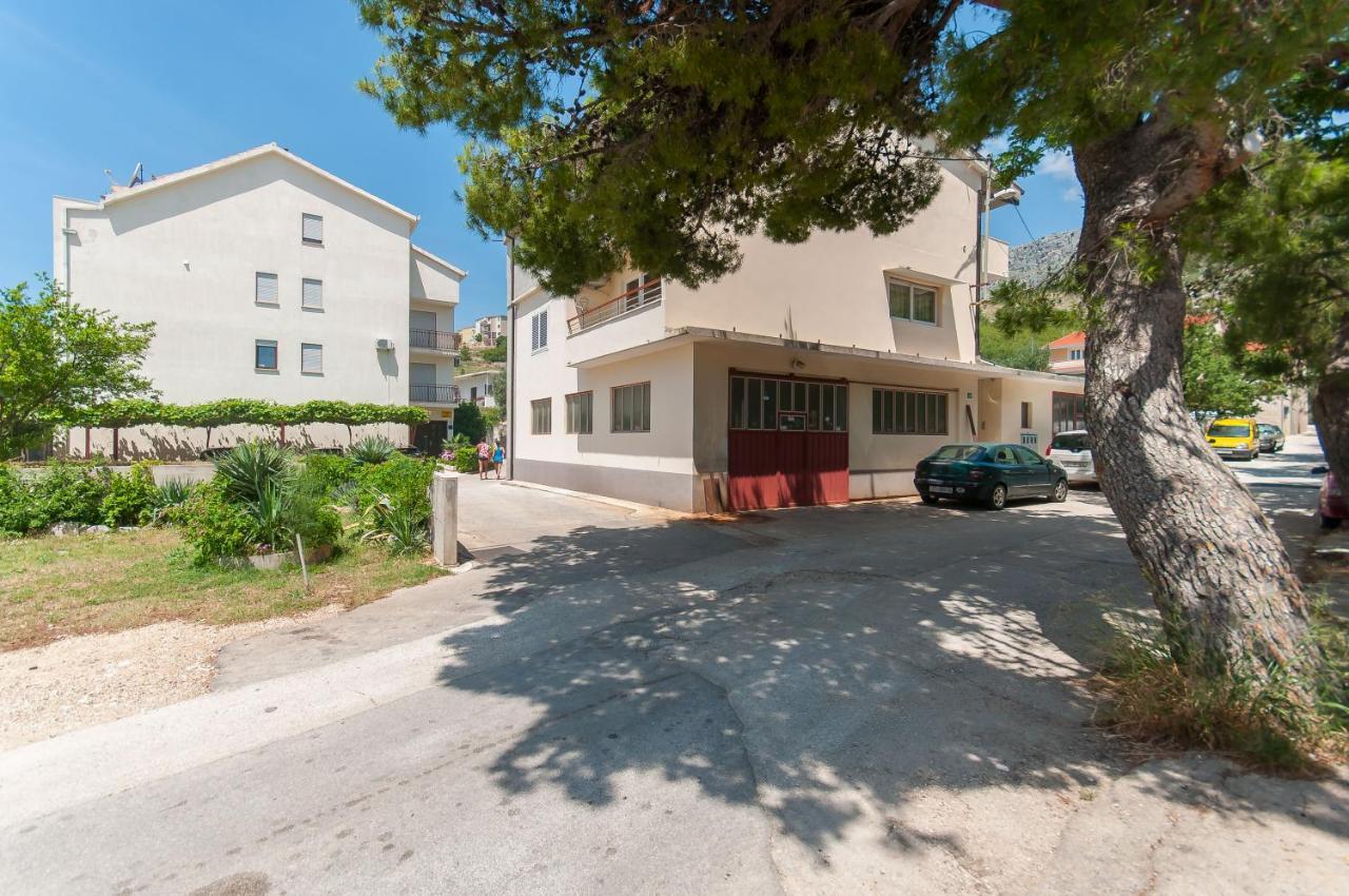 Apartments Ricina Дуги Рат Екстериор снимка
