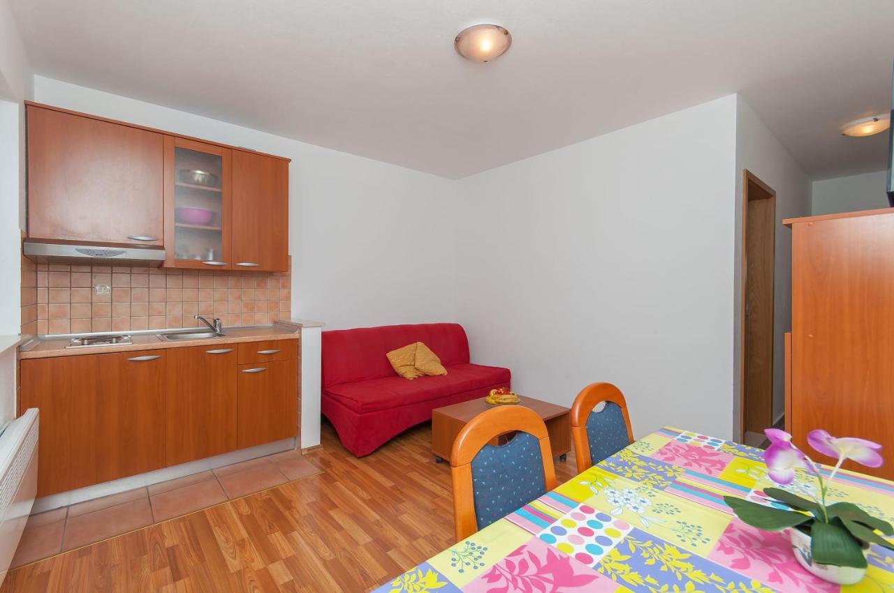 Apartments Ricina Дуги Рат Екстериор снимка