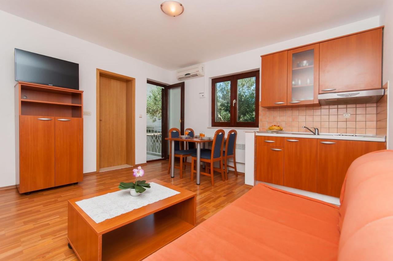 Apartments Ricina Дуги Рат Екстериор снимка