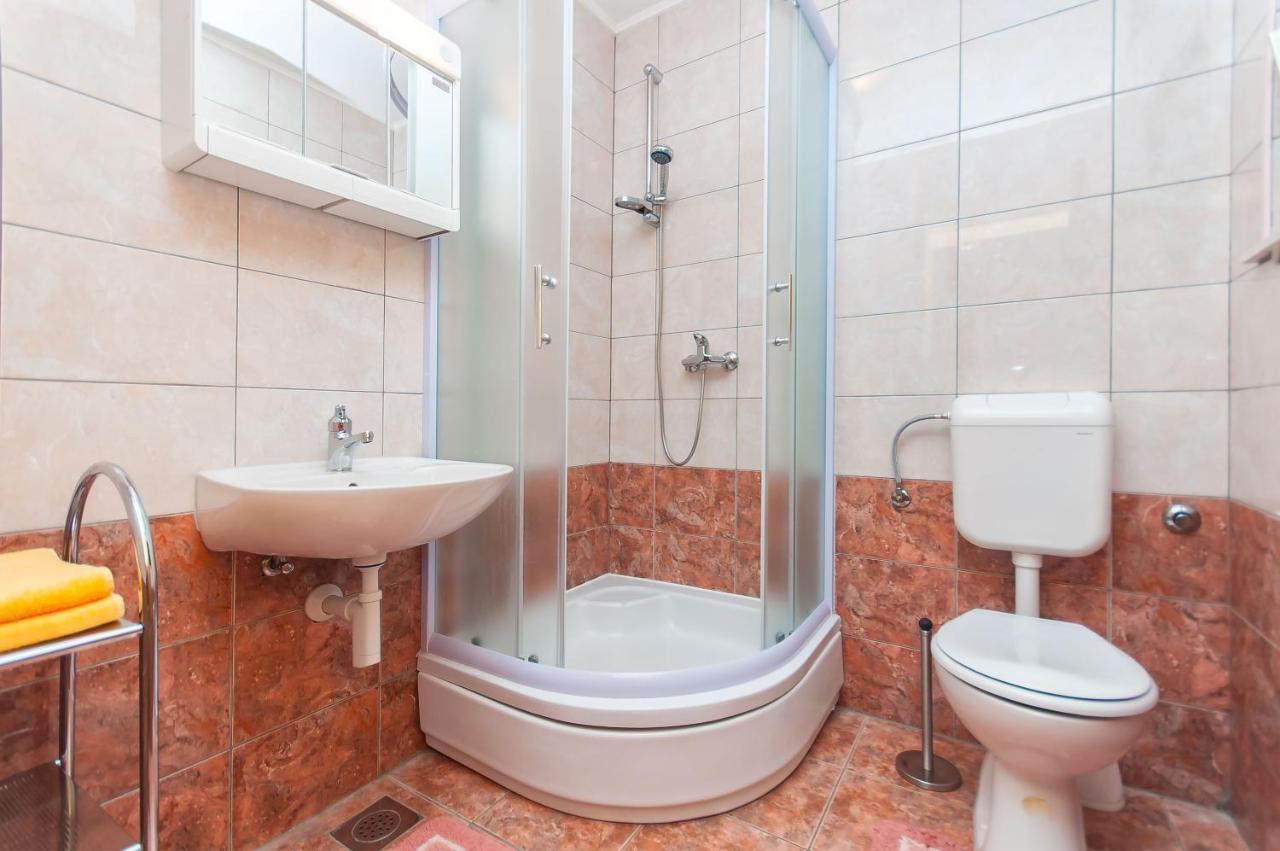 Apartments Ricina Дуги Рат Екстериор снимка
